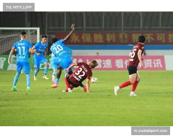 皮梓杨进球助青岛红狮领先南京城市 攻防强势锁定优势